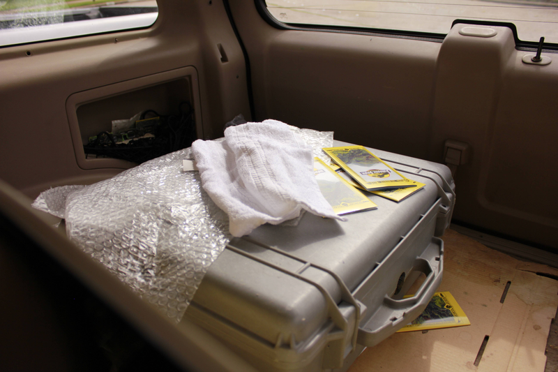 Illustration for article titled How To Build A Painstakingly Perfect Jurassic Park Ford Explorer
